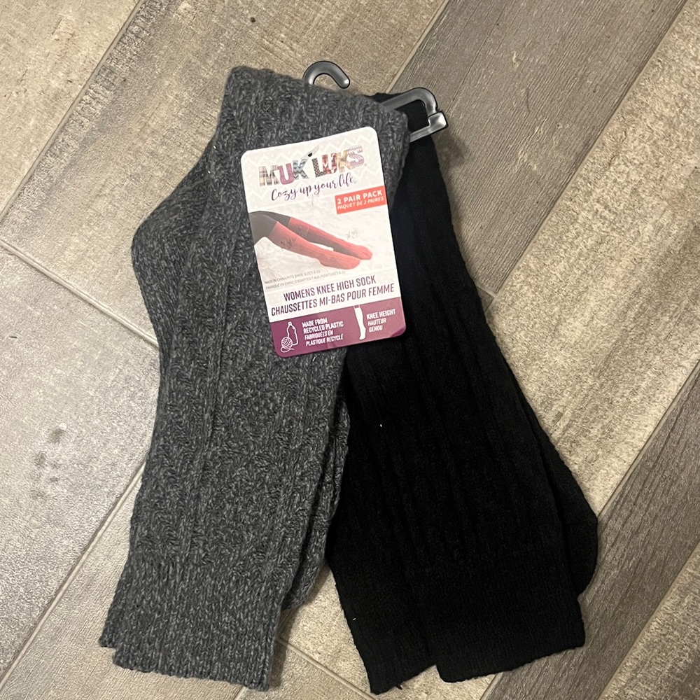 MUK LUKS Women’s Cozy Black and Gray Socks